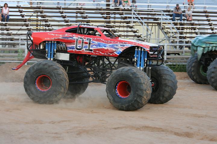 trucks 204.JPG